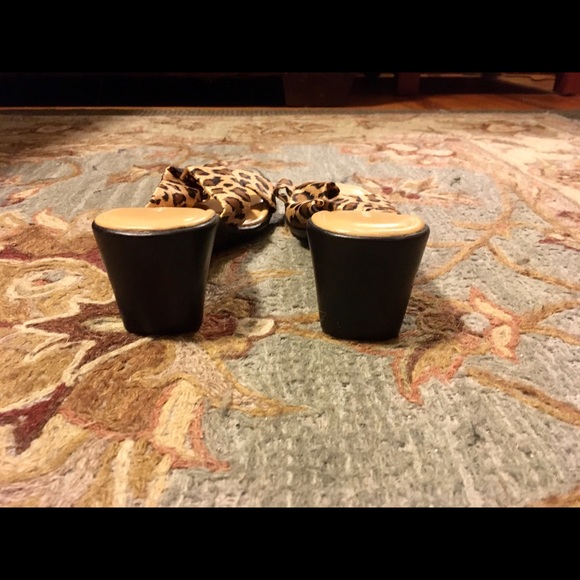 New Twist Leopard Print Slide - 6 1/2 - Picture 4 of 6